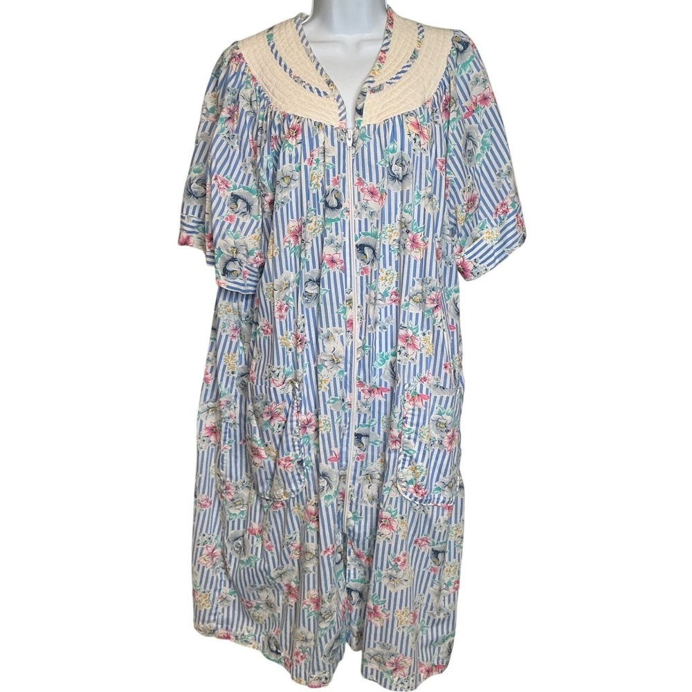 Vintage Lovely Lady Womens Robe Sz‎ 1X Zip Up Floral Feminine Loungewear Cozy